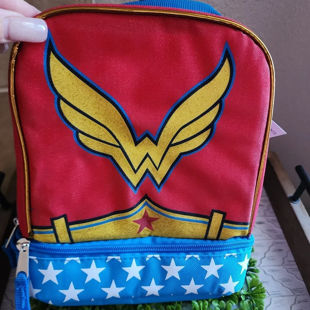NWT DC Superhero Girls Wonder Woman Soft Sided Insulated Lunchbox Bag